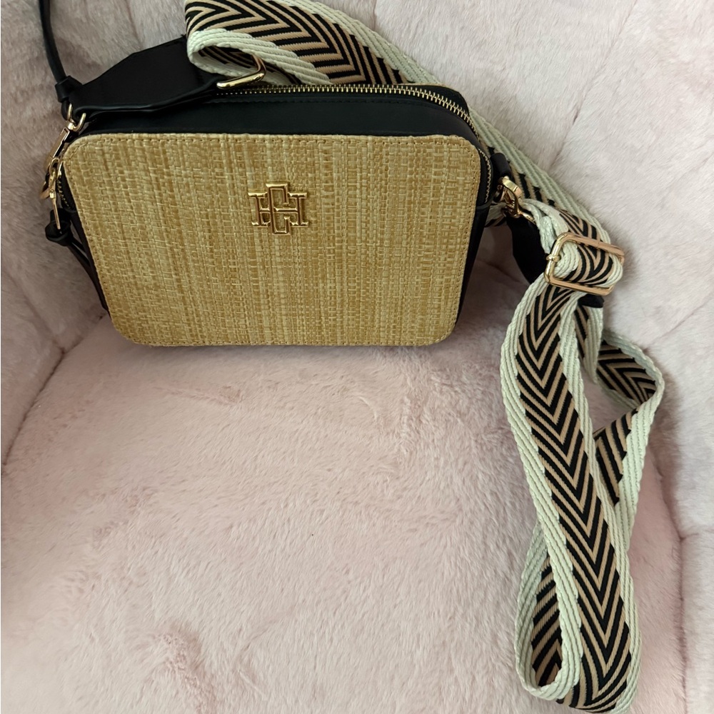 Caroline Hill Stylish Black and Tan Crossbody Bag